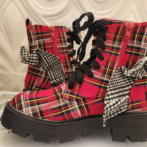 Betsey Johnson " Rozey" Red Plaid Multi Lace Up Boots. NIB. Size 6 - Picture 9 of 13